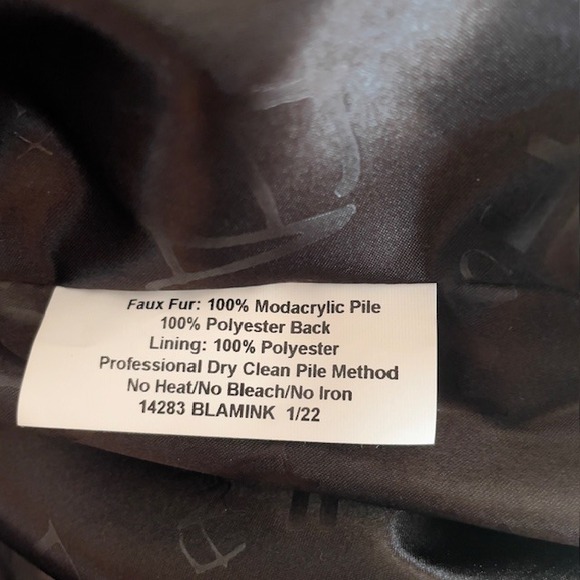 Fabulous Furs Black Faux Fur Coat Women's Size Small (36" Long)–Winter Outerwear - Picture 9 of 10